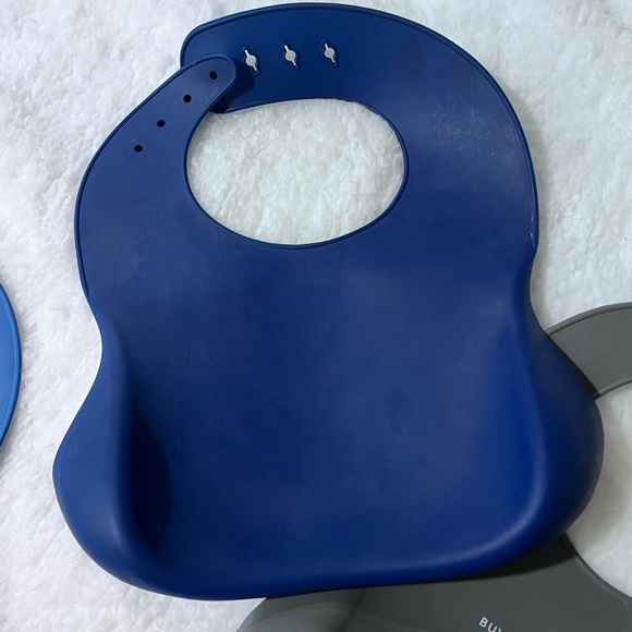 Bundle of 3 Silicone baby food crumb catcher bibs - Picture 4 of 12